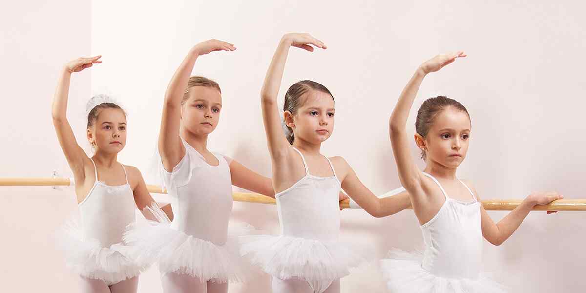 https://nefes-dance.de/wp-content/uploads/2019/04/inner_dance_03.jpg